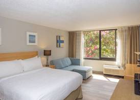 Solomons Inn Resort & Marina 3