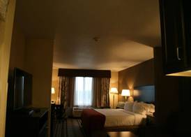 Holiday Inn Express & Suites NEVADA by IHG 3