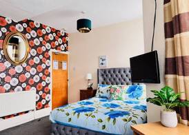 Galaxy Hotel 4