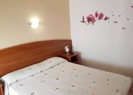 Hostal Mary - ADULTS ONLY 18 AND UP 2