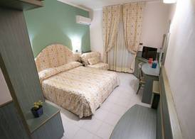 Kristall Palace Hotel 4