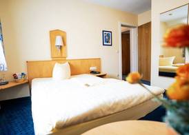 Hotel Sauer Garni 4