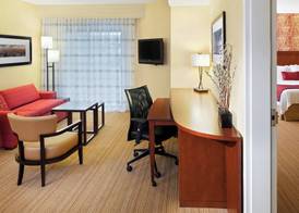 Courtyard by Marriott Fredericksburg Historic District 5