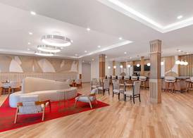 Cambria Hotel & Suites Plymouth 3