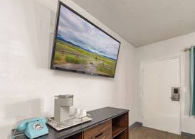 Bel Aire Motel 2