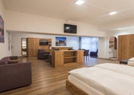 Zermatt Budget Rooms at Alpen Resort, Spa & Dining 3