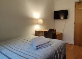Liverpool Stays - City Centre Rooms with shared bathrooms 4