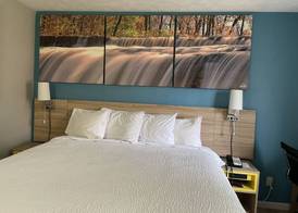 Days Inn by Wyndham Warrensburg 4