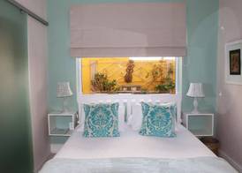 Dolphin Inn Guesthouse 5