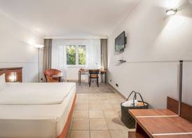 Hotel VierJahreszeiten am Seilersee 5