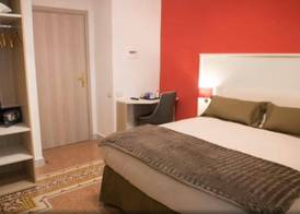 B&B Napolimilionaria Foria 242 3