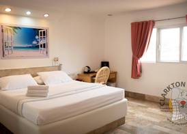 Clarkton Hotel Apartment 3