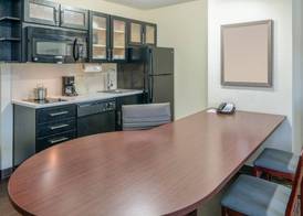 Candlewood Suites WASHINGTON-FAIRFAX by IHG 3
