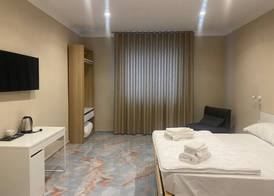 Business House 3