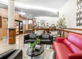 Econo Lodge West Haven 2