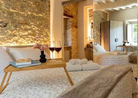 Forma Your Boutique Suite 3