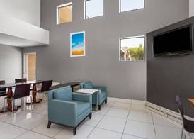 Days Inn by Wyndham Phoenix West 3