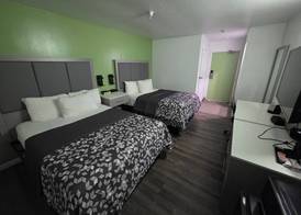 The Aqua Pacific Hotel 5