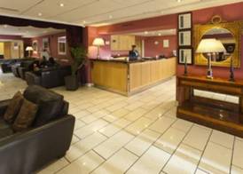 Pery's Hotel 2