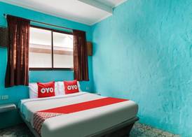 OYO 1103 Pirates House Hotel 5