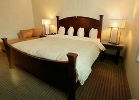 Marvin's Garden Inn 3