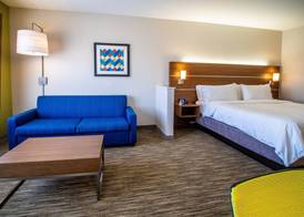 Holiday Inn Express & Suites OKLAHOMA CITY AIRPORT by IHG 4