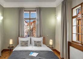 3 Epoques Apartments by Adrez 5