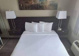 Island Suites 4
