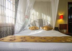 Hotel Embassy 4