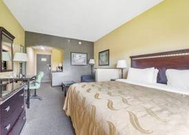 Mi Casa Hotel 3