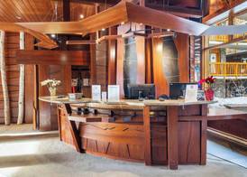 Fox Hotel and Suites 2