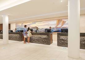 OUTRIGGER Reef Waikiki Beach Resort 2