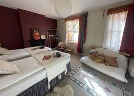Glastonbury 2-bed House, Sleeps 6 & Pet Friendly 2