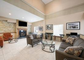 Quality Inn & Suites Fishkill South near I-84 2