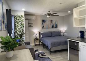 Sunny Palms Inn 3