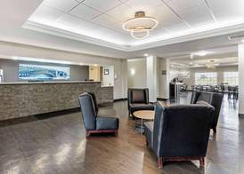 Best Western Plus MidAmerica Hotel 2