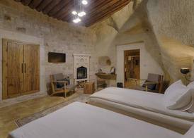 Solem Cave Suites 2