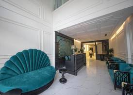 Azen Lakeside Hotel & Travel 2