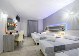 Aeon Hotel 5