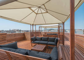 Corvin Plaza Apartments & Suites 3