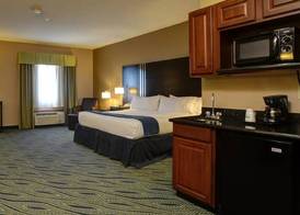 Holiday Inn Express & Suites MIDWEST CITY by IHG 5