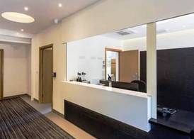 Pelican London Hotel and Residence 4