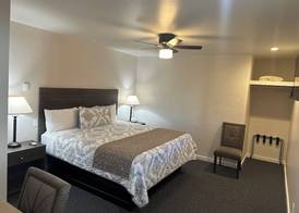 Lee Vining Motel 2