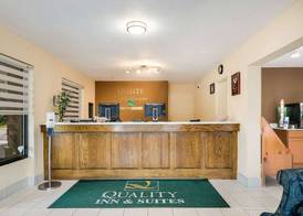 Quality Inn & Suites Mt Chalet 4