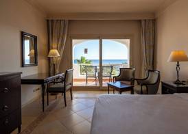 Continental Plaza Beach Resort 3