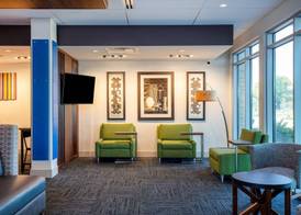 Holiday Inn Express & Suites BELOIT by IHG 4