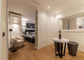 JOIVY Elegant Suites Near Villa Borghese 5