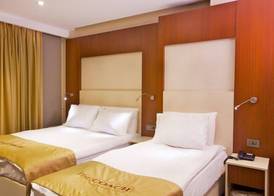 THE COACH HOTEL 5