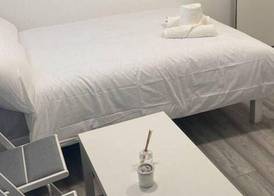 Studio- Sleeps 2-Pets Ok-Action Park and Stn Close 2