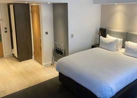 Holiday Inn LINCOLN by IHG 4